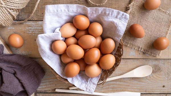 Viêm da cơ địa không nên ăn trứng